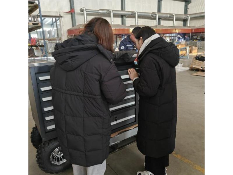 Il team CYJY ha visitato la fabbrica per controllare rigorosamente la qualità dei prodotti